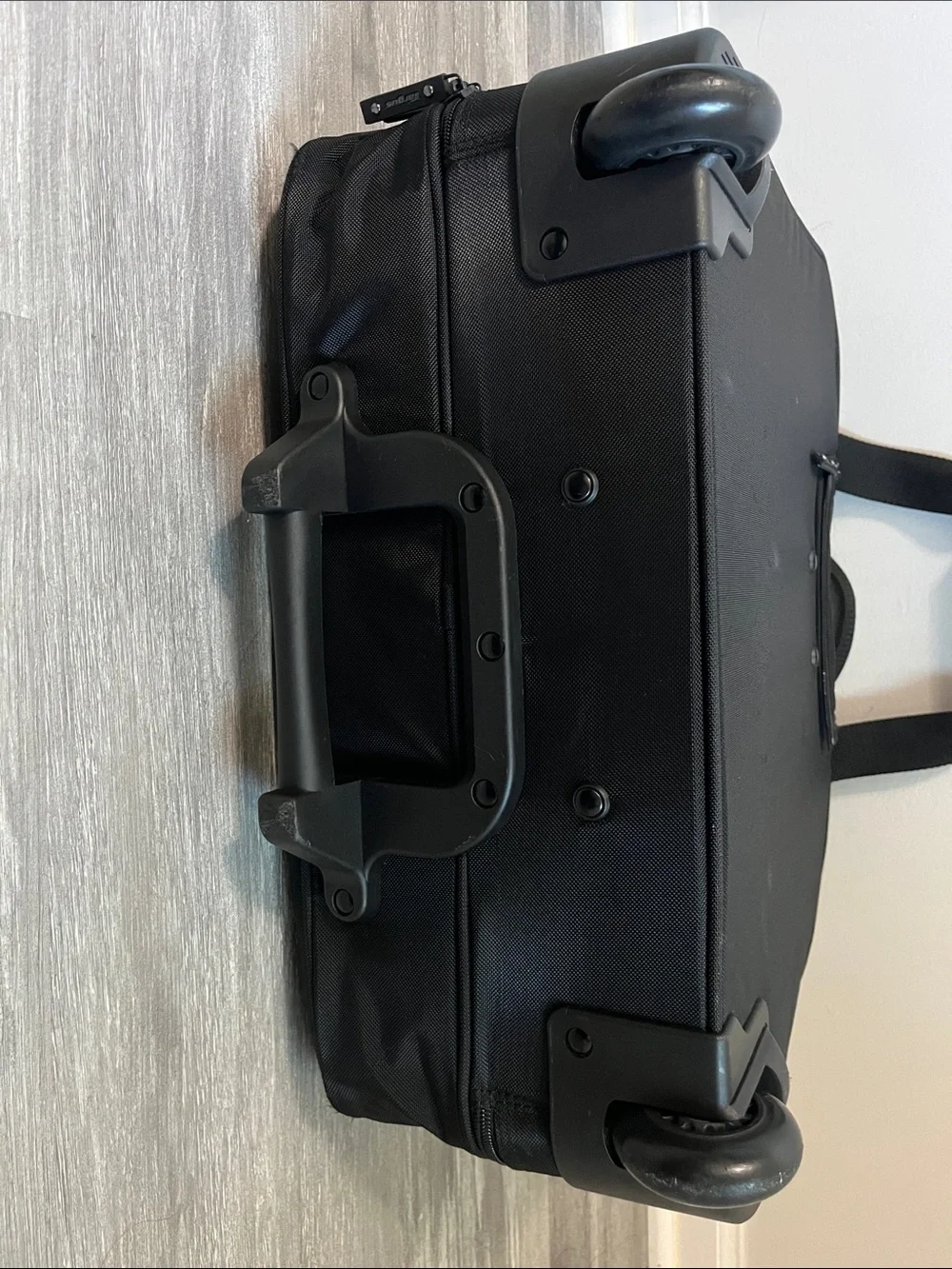 Targus Black Laptop Briefcase Messenger for Men
